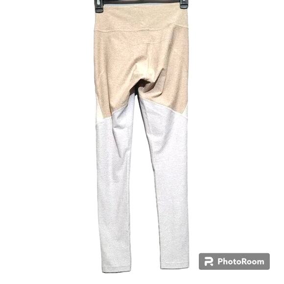 Outdoor Voices 7/8 Tri-Tone Leggings Desert Oatmeal Colorblock Size XS - Picture 3 of 6